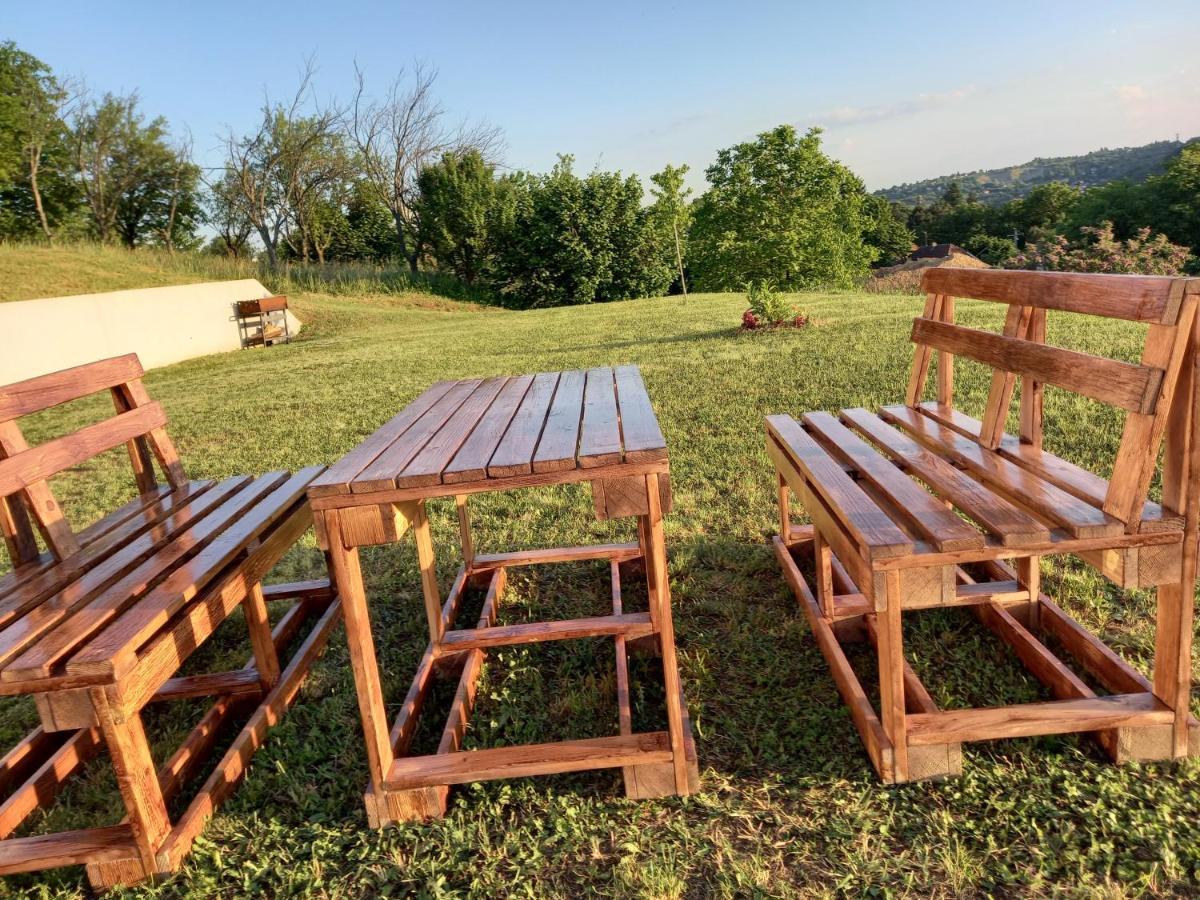 Fruskogorska Idila Apartmani Vrdnik Esterno foto
